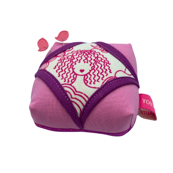 Jan Tharp Cathedral Window Pin Cushion - Image 2