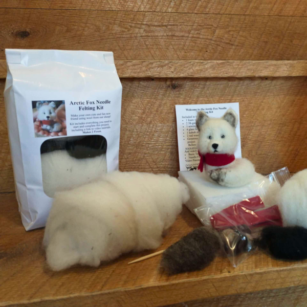 Laura Berlage Arctic Fox Needle Felting Kit - Image 2