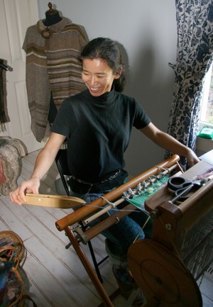SAORI Weaving - Afternoon - Image 3
