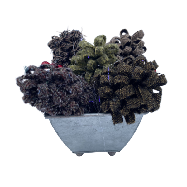 Etoile Jensen Pinecone Arrangement