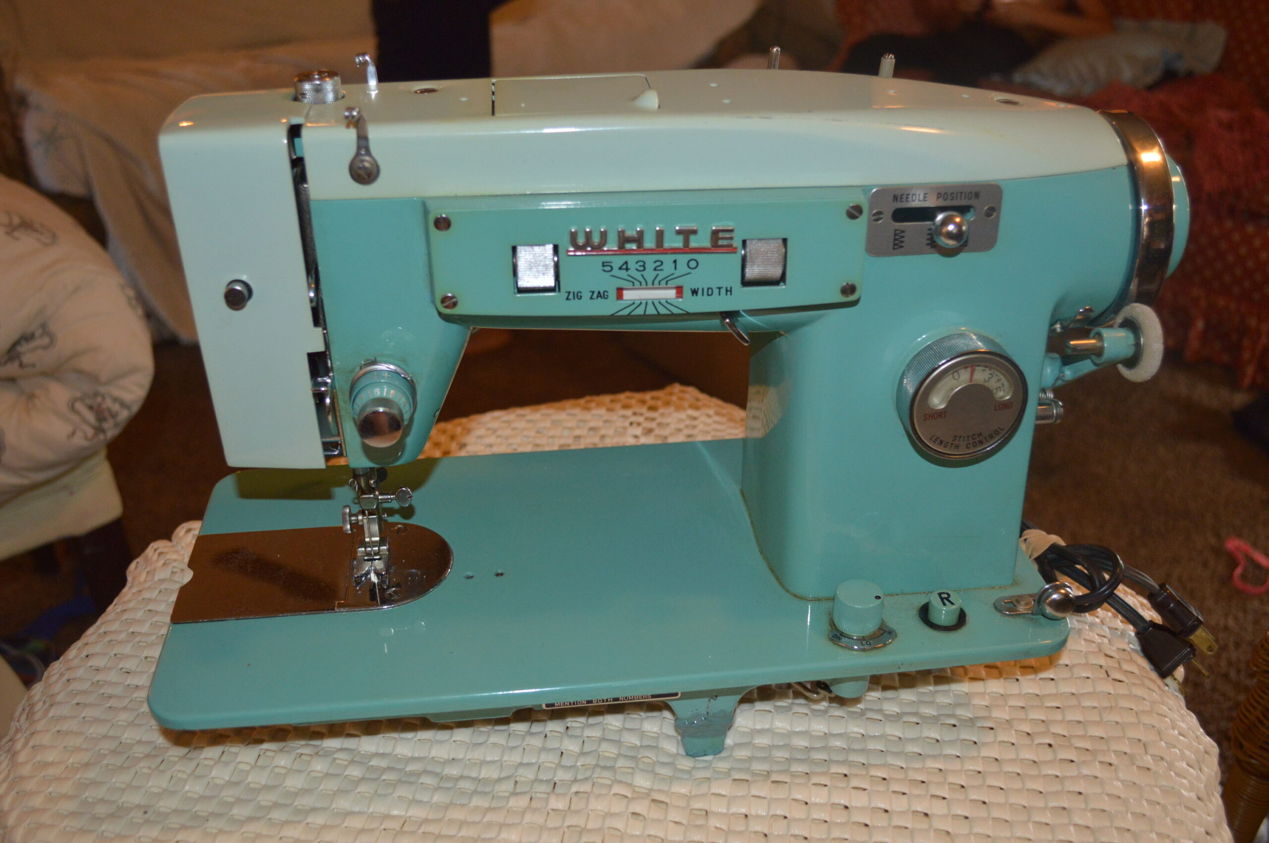 Vintage Sewing Machine Maintenance - Image 2